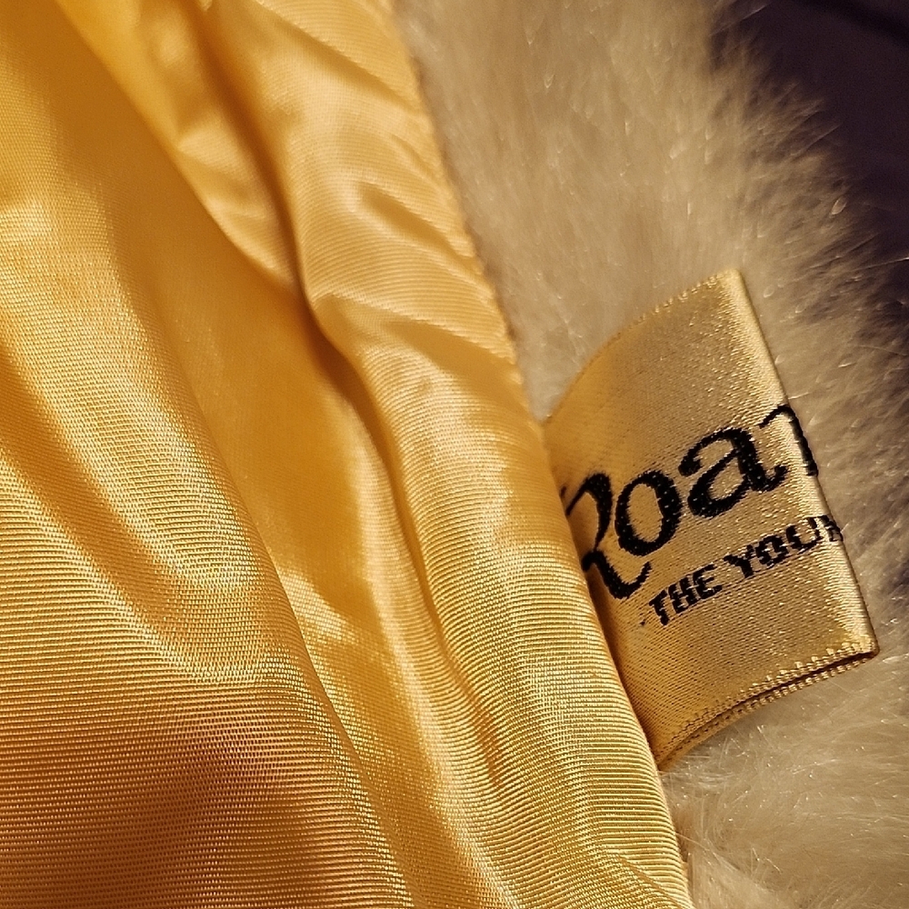 Roaman's Luxurious Cream Teddy Shawl/Stole - Picture 5 of 7